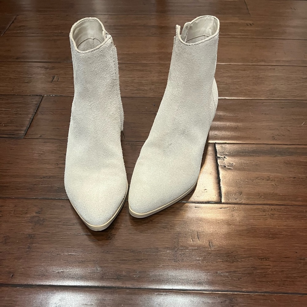 Dolce Vita ankle boots